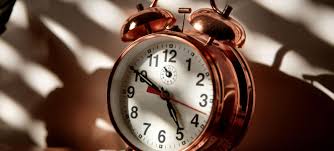 Como cada mes de septiembre, el otoño llama a la puerta, solo un mes después, el horario de invierno 2020 lo organiza todo (o no). Cambio De Hora 2020 Cuando Se Cambia Al Horario De Invierno En Espana Actualidad Los40