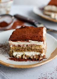 This Vegan Tiramisu Is The Perfect Year Round Dessert For Coffee Lovers Combining Fluffy Sponge Cake Fing In 2020 Vegan Tiramisu Tiramisu Recipe Gluten Free Tiramisu
