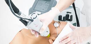 The light targets the dark skin pigment called melanin that commonly surrounds hair. The Best Used Laser Hair Removal Machine To Buy