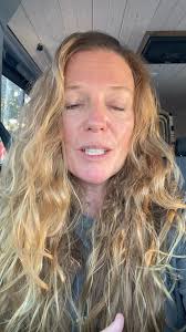 Stoked to have therapist Ben Schiller back in the studio to talk about the  phycology behind alcohol dependency. Ben and I discuss whether or not all  alcohol abuse in binge drinkers and