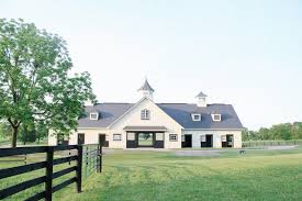 Black And White Barn Style House Our Trip To The Kentucky Farm Kate Knowles Home Kentucky Farms Barn Style House Architect House