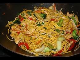 Chicken Stir Fry Noodles Chicken Lo Mein Guyanese Recipes Jamaican Recipes
