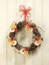 1001 Idees Pour Unes Couronne De Noel A Faire Soi Meme Couronne Noel Bricolage Noel Facile Creation De Noel