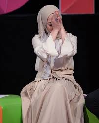 Mujur kakak lofa iaitu noor nabila tak buka cerita lebih dalam tentang hal ini! Fashion Moghul Neelofa Slammed For Uploading The Lion King Online The Independent News