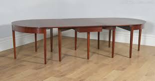 Extendable dining tables come into their own at family gatherings and larger dinner parties. Georgian Mahogany Round Extendable Dining Table Antiques Atlas