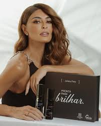 She also starred a local version of the musical the producers, as ulla. Juliana Paes