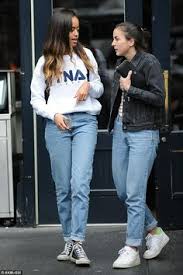 Sasha obama's lifestyle 2020 ☆ new boyfriend, net worth & biography help us get to 100k subscribers! 900 First Daughters Sasha Malia Obamb Ideas First Daughter Sasha Obama Malia And Sasha