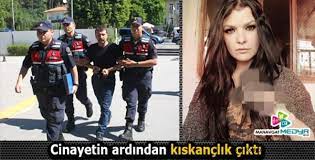 Edinilen bilgiye göre, çevreyolu istikametinden yapay şelale istikametine gitmekte olan gülsüm sueda şenol'un kullandığı 07 lkv 67 plakalı otomobil, yolun sağında seyir halindeki ömer uşma'nın kullandığı 07 apn 988 plakalı motosiklet ile çarpıştı. Cinayetin Ardindan Kiskanclik Cikti Manavgat Haber Antalya Nin En Guncel Ve Tarafsiz Haber Merkezi