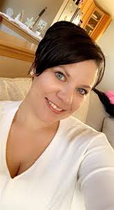 I love this woman and want to support her ene way I can 🥰🥰