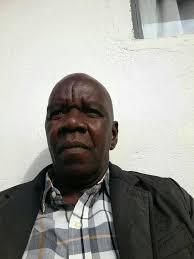 Hon. Eugene Wamalwa and kalonzo musyoka visits Okiya Omtatah at Milimani  Court where he is being held with other protestors before arraignment.