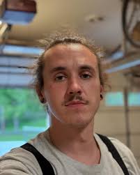 Logan Womble (@how.it.chews.to.five.gum.feels) • Instagram photos and videos