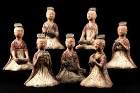Orchestra Of Seven Female Musicians In Terracotta The Instruments Played Are The Transverse Flute Dizi Small Harp Ko Age Du Bronze Art Chinois Archeologie