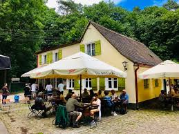 Das gebäude aus dem jahr 1540 wurde während des zweiten weltkrieges zerstört. Die 15 Besten Biergarten In Nurnberg Allmachd Nurnberg