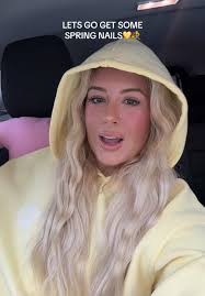 Spring Nail Inspiration: Yellow Nail Designs