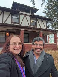 Entretenimiento o entretención 1 es cualquier actividad que permite a los seres humanos emplear su tiempo libre para divertirse o recrear su ánimo con una distracción, evitando el aburrimiento y evadiéndose temporalmente de sus preocupaciones, alegrándose o deleitándose; Silvia Knobloch Westerwick Thanks For Stopping By Page 3