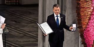 Kolumbiens präsident juan manuel santos bekommt den friedensnobelpreis, wie das komitee am freitag bekannt gegeben hat. Kolumbiens Prasident Friedensnobelpreis An Santos Verliehen Haz Hannoversche Allgemeine