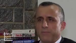 چرا این شخصیت زیاد قندول است؟ چرا چون دیگر سیاسیون مکر را یاد ندارد؟