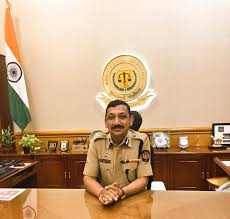 Chandra and special secretary, home, v.s.k. Deepak Dubey Dd On Twitter Maharashtra Cadre1985 Batch Ips Officer Subodh Jaiswal Appointed As New Mumbai Police Commissioner Mumbaicp Mumbaitraffic Ridlrmum News24tvchannel Https T Co Mxogpummle