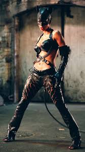 Otra Referencia De Mujer Protagonista Y Combativa In 2020 Catwoman Cosplay Catwoman Halle Berry Cat Woman Costume