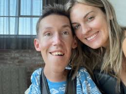 Los trolls dicen que mi marido no puede tener sexo, pero se equivocan"