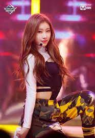 In the mnet music program 'm countdown,' aired on may 13th, itzy beat the group beast (aka highlight). 190214 Chaeryeong M Countdown Itzy ìì§ Itzdifferent ë¬ë¼ë¬ë¼ Dalladalla K Pop Fandom Fotos