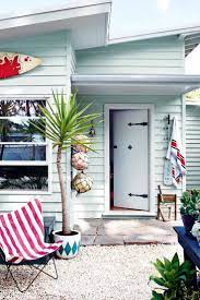 21 Beach House Colors Trends 2018 Interior Decorating Colors Beach House Exterior Beach House Colors Weatherboard House