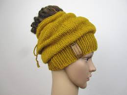 Gorro con abertura