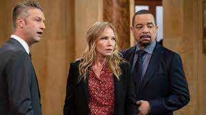 The svu spinoff drama revolves around the nypd organized crime unit led by stabler. Law Order Svu How Season 22 Is Handling Covid 19 Elliot Stabler S Return And More Entertainment Tonight