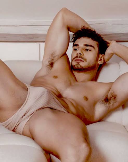 Men armpits seduction –
