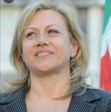 Angela Motta's Instagram, Twitter & Facebook