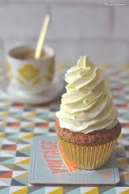 Cupcakes Vanille Chocolat Blanc Glacage Au Cream Cheese Recette Glacage Au Cream Cheese Glace Maison Dessert