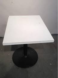 The 24 diameter table top also provides space for drinks and small foods, while occupying reduced space compared to larger tables. Table Top White Laminate 24 X 36 Nola Props