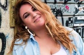 Xana Gallo se debruça sobre o intangível no single "Fantasma"