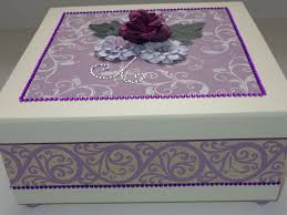 Caixa De Mdf Decorada Com Papel Caixa Em Mdf 25x25 Decorada Com Stencil Carimbo Strass Flores De Papel E Tecido Para Dar Um Acabemnto Especial Caixa Mdf Decorada Caixa Mdf Decoracao Caixa