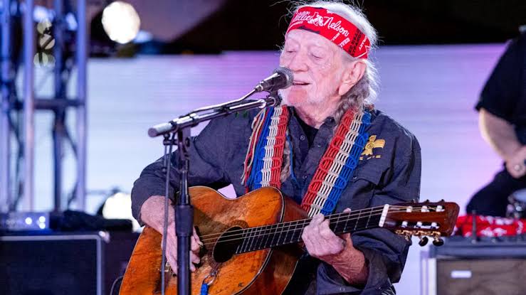 Willie Nelson, 92, Covers Iconic Beck Song and Leaves Fans in Awe: 'Brings  a Tear to My Eye'