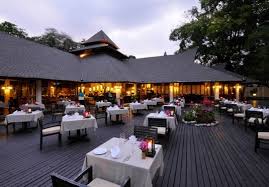 Prix, adresse, contact holiday inn resort phi phi island. Dreifaches Strandparadies In Thailand Top Preise Auf Luxusreisen Secret Escapes