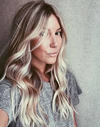 Platinum blond hair is one of the most striking and glamorous hair colors, greatly loved by celebs. Pinterest Ellemartinez99 Blonde Hair Brown Eyes Surfer Hair Brown Eyes Blonde Hair