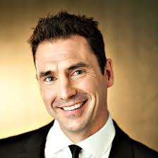 Leland Klassen, Comic