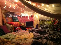You can make your fort with everyday household secure the blankets with heavy objects or clothespins. 8 Ridiculously Fun And Childish Things To Do At Home