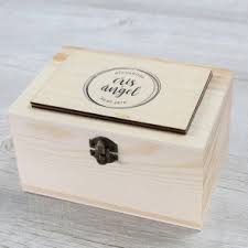 Ahora puedes elegir entre los modelos de la serie firecracker para añadir una nueva caja a tu set. Cajas De Madera Decoracion Una Boda Original