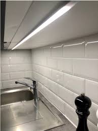 Creative led leaf ceiling light. Reglette Led Sur Mesure Pour Cuisine Fabricant Led Depuis 20 Ans