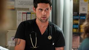 With a stay broadcast by youtube, pineda talked about how he started his friendship with the youtubers and the uncomfortable second he lived throughout a celebration of the delight day, when he had a presentation with pepe and teo, who with a dynamic in entrance of the general public made him really feel uncomfortable: Interview With Ben Hollingsworth Code Black W Channel