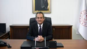 Görev yaptığı sırada eğitime yaptığı hizmetlerin ardından milli eğiitm bakanlığı (meb) müsteşar yardımcısı ve diğer birçok. Milli Egitim Bakan Yardimcisi Ozer Is Dunyasi Ara Eleman Icin Ucretleri Gozden Gecirmeli Dunya Gazetesi