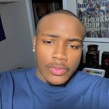 I'm a center i need a team