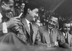 .leggendario traguardo, lo juventus club bitetto gianni & umberto agnelli è lieto di invitarvi domenica 2 agosto 2020 dopo il triplice fischio finale di juventus vs roma alla nostra festa. 60 Avvocato Ideas Gianni Agnelli Gianni Italian Style