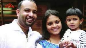 Maybe you would like to learn more about one of these? Gayathri Arun Malayalam Actress à´ªà´°à´¸ à´ªà´° à´¦ à´ª à´¤ Family Silly Monks Youtube