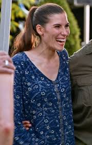Created by dan levy, the show follows the entitled rose family (played by levy, annie murphy. Here S Why It S So Important That Twyla Kept Her Secret Until The Schitt S Creek Finale Schitts Creek Twyla Creek