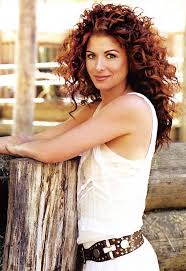 Debra Messing Photo Debra Messing Curly Hair Styles Curly Natural Curls Curly Hair Styles Naturally