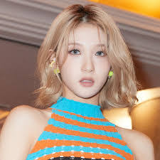 Eunji Park's Instagram, Twitter & Facebook