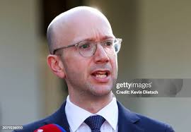 42 Hurs Stock Photos, High-Res Pictures, and Images